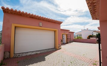 Property slide 48