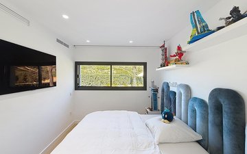 Property slide 31