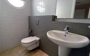 Property slide 21