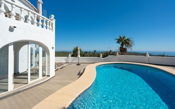 Property slide 17