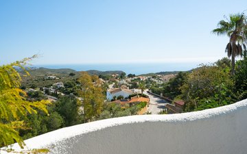Property slide 25