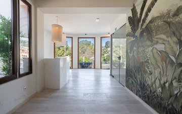 Property slide 10