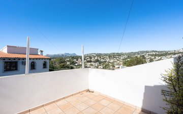 Property slide 32