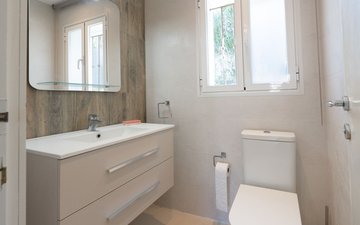 Property slide 84