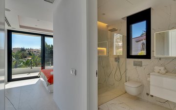 Property slide 18