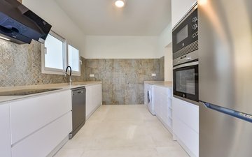 Property slide 21