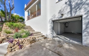 Property slide 46