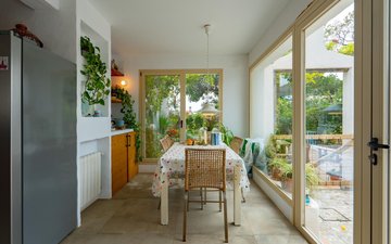 Property slide 10