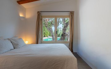 Property slide 17
