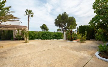 Property slide 67
