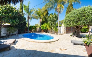 Property slide 32