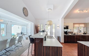 Property slide 10