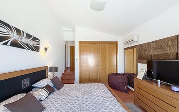 Property slide 34