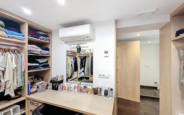 Property slide 48