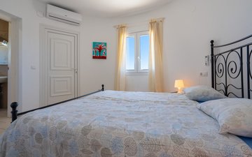 Property slide 22