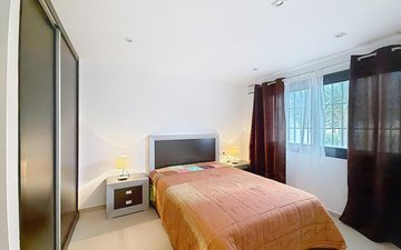 Property slide 25