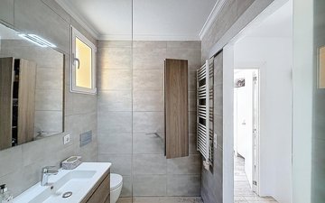 Property slide 24