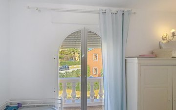 Property slide 30