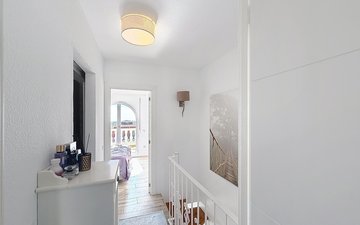 Property slide 32
