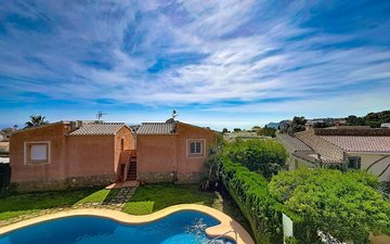 Property slide 31