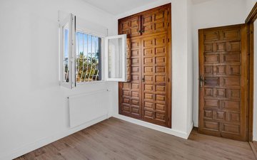 Property slide 14