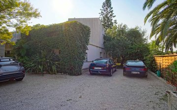 Property slide 41
