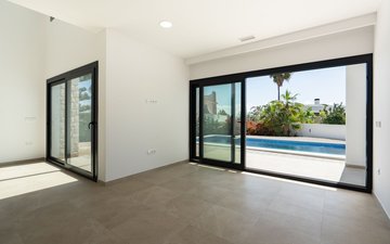 Property slide 14
