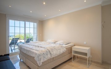 Property slide 25