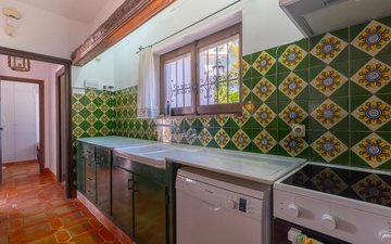 Property slide 18
