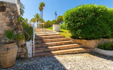 Property slide 61