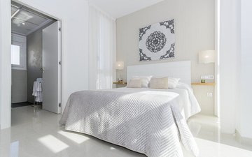 Property slide 32