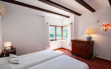 Property slide 18