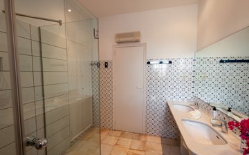 Property slide 21