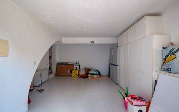 Property slide 39