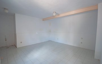 Property slide 40