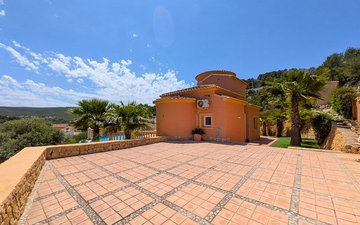 Property slide 35
