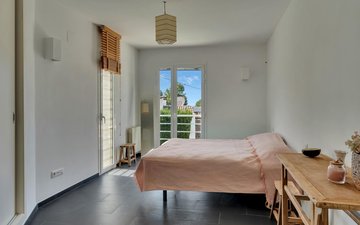 Property slide 21