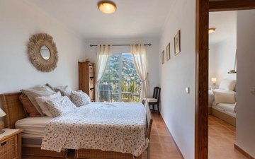 Property slide 20