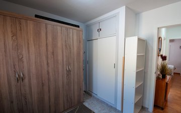 Property slide 10