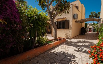 Property slide 18