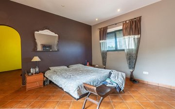 Property slide 39