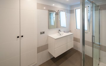 Property slide 42