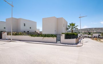 Property slide 32