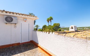 Property slide 61