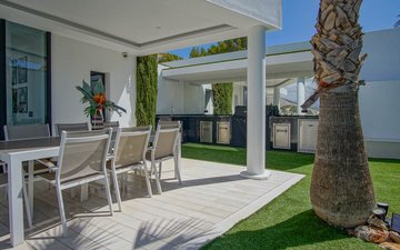 Property slide 10
