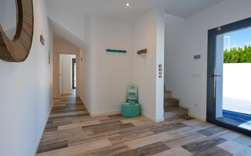 Property slide 48