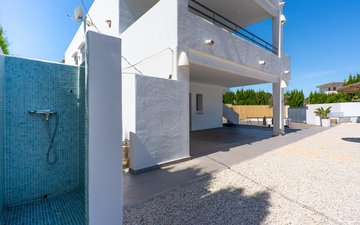 Property slide 78