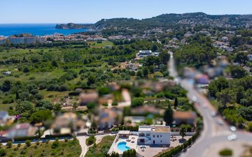 Property slide 82
