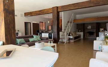Property slide 10