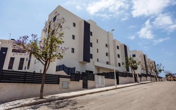Property slide 18